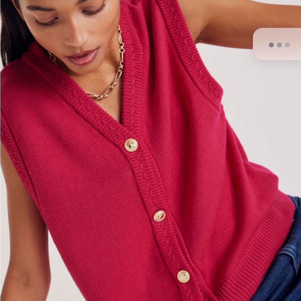 Chic Women's pink V-Neck Sweater Vest *NEW*